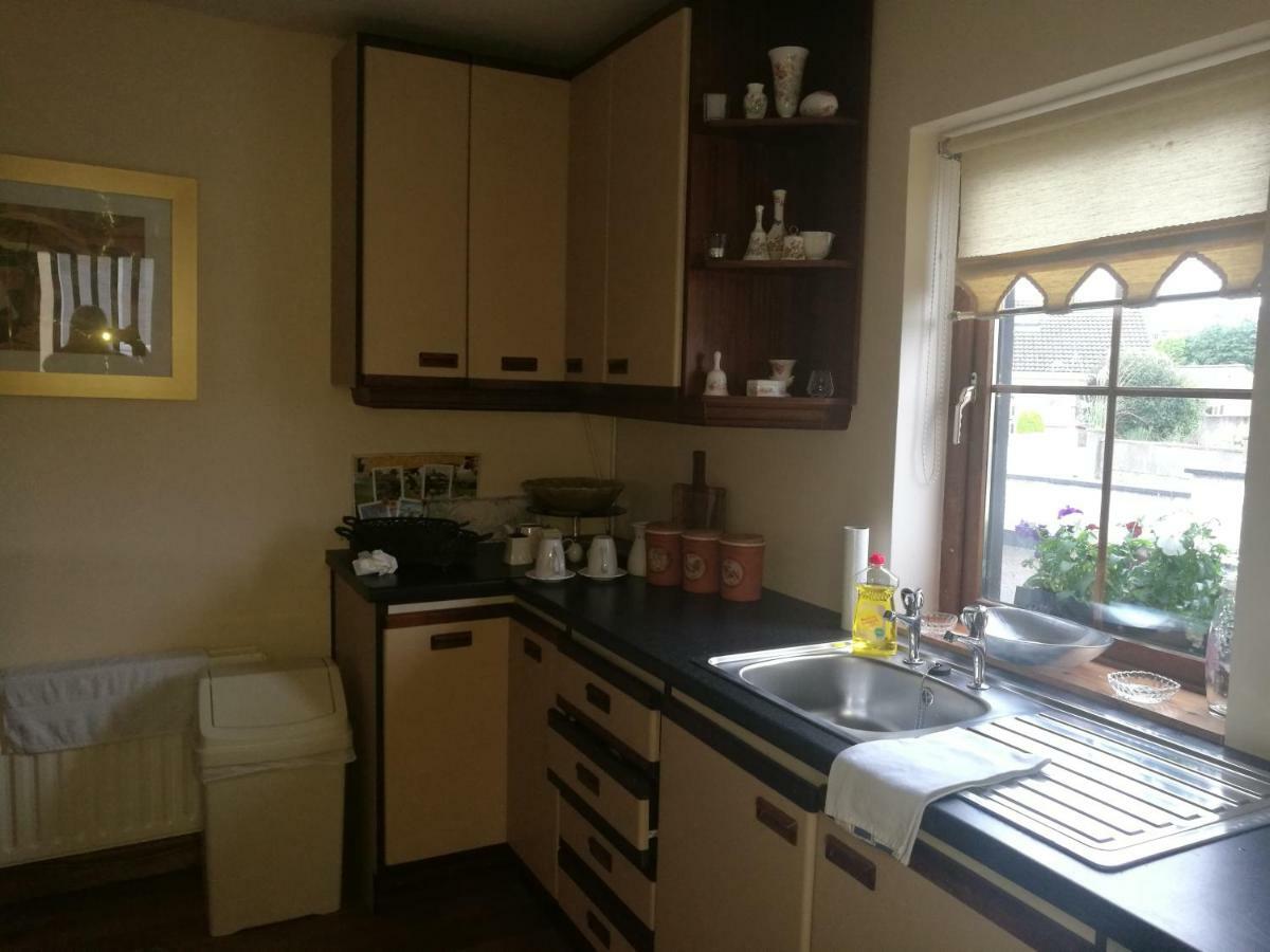 לינה וארוחת בוקר באלישנון Assaroe House מראה חיצוני תמונה